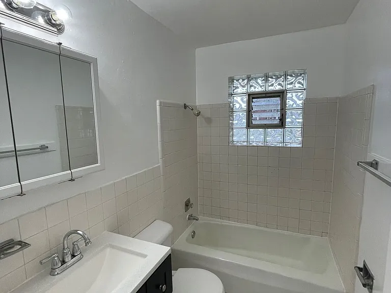 2109 Gideon Ave #8 — Photo 4