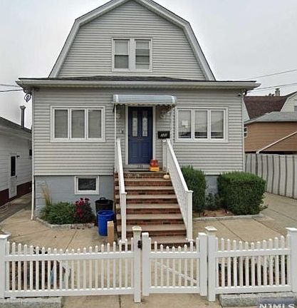 2nd image of 220 Stover Ave