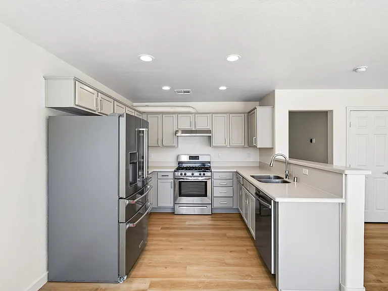 10213 Missouri Meadows St — Photo 1