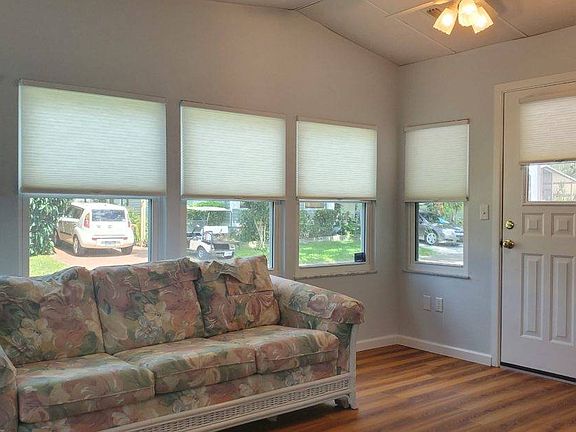 2nd image of 6305 Clarence Ln