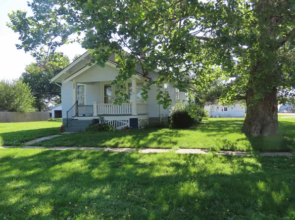 208 N 10th St, David City, NE 68632