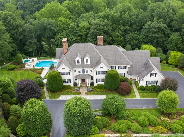 11 S Eastern Farm Road, Pound Ridge, NY 10576