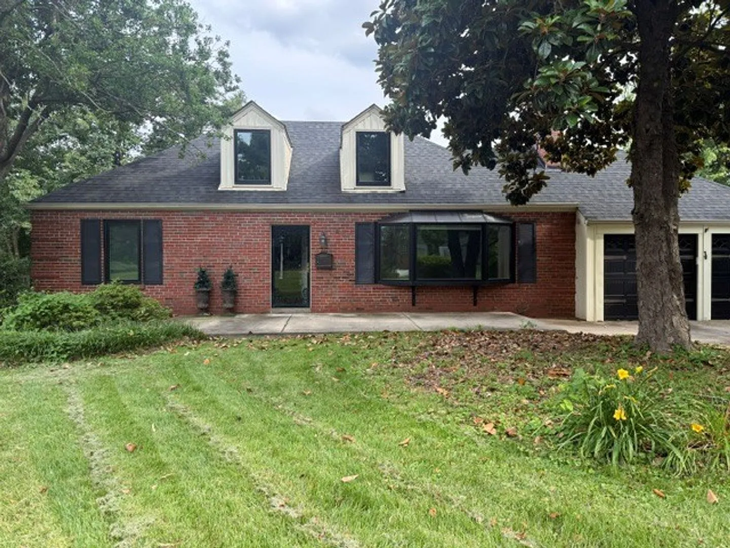 4 Girard Drive | Webster Groves 63119 — Photo 1