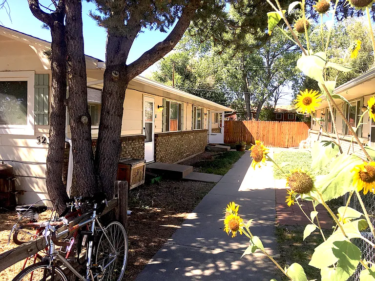 527 N Bryan Ave #1 — Photo 1