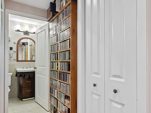 5th image of 300 E 59th St APT 2803