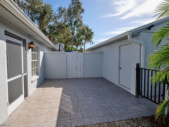 3rd image of 9627 Windsor Club Cir