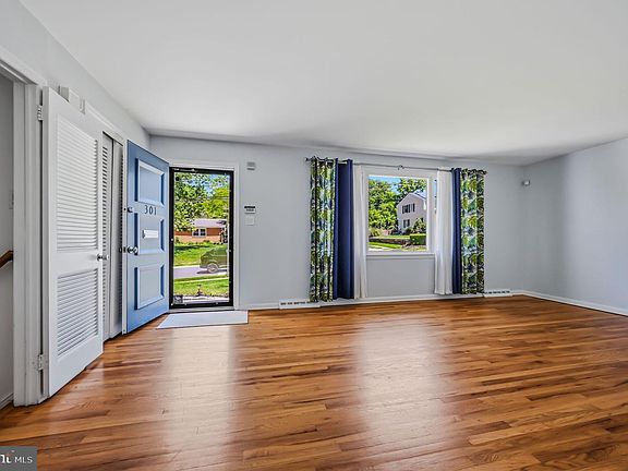 3rd image of 301 Country Club Dr