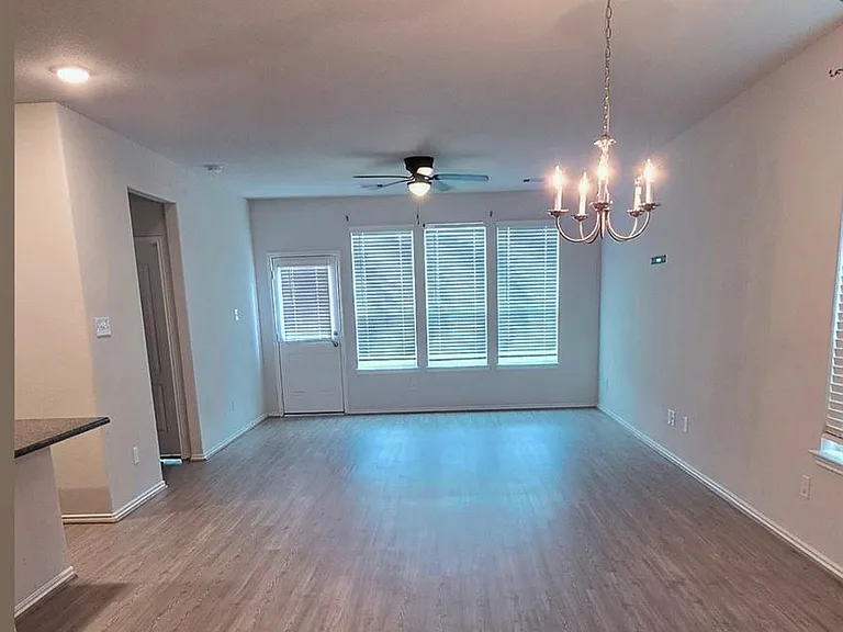 21275 Catalina Palm Dr — Photo 4
