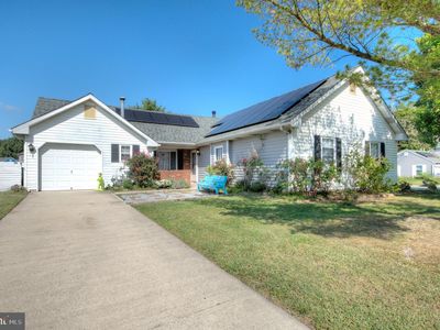 108 Champagne Dr, Logan Township, NJ, 08085