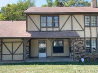 789 Hilltop Ln, Claremore, OK 74017