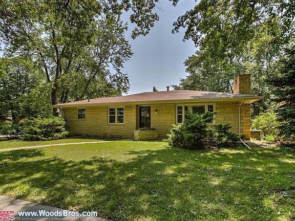2nd image of 2035 Stockwell St