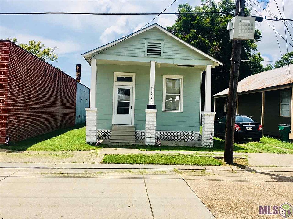 1st image of 23526 Federal St