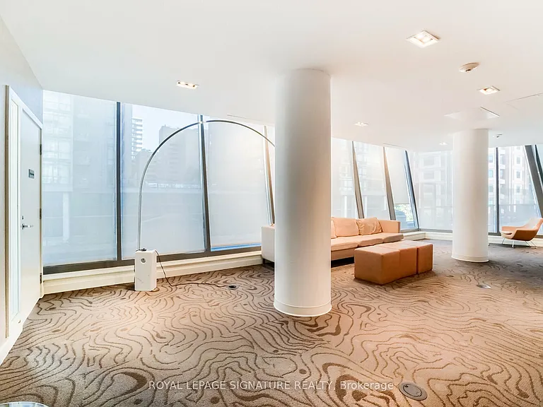 832 Bay St #3307 — Photo 31