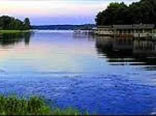 6141 Peninsula Point Dr, Athens, TX 75752