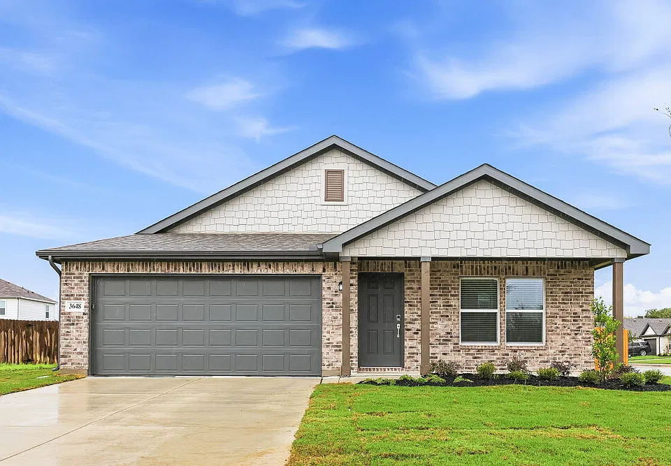 3648 Silver Maple Ln