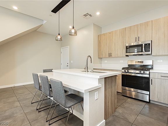 5th image of 4331 Vantage Ridge Ave