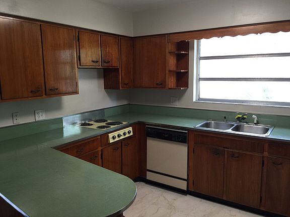 2nd image of 752 White St