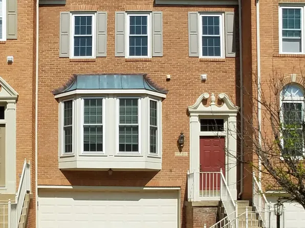 1781 Dawson St, Vienna, VA 22182