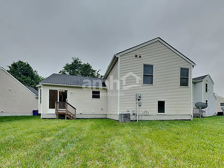 949 Rowland Ave — Photo 20