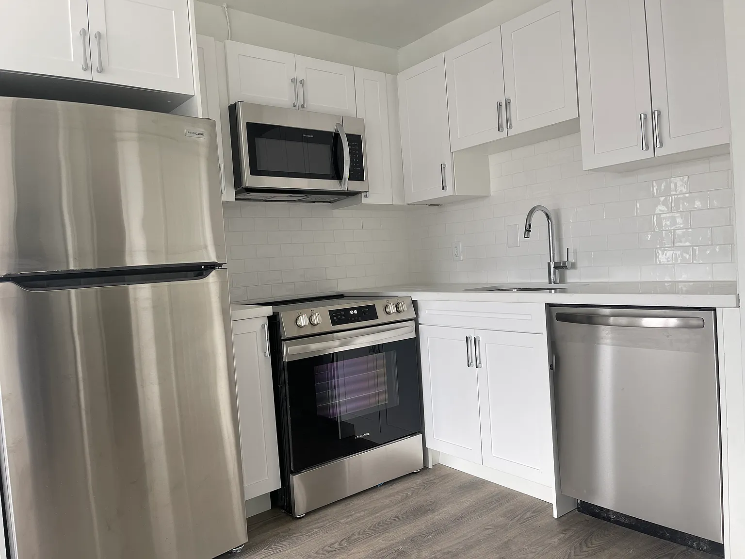 478 Caledonia Rd #305 photo 1