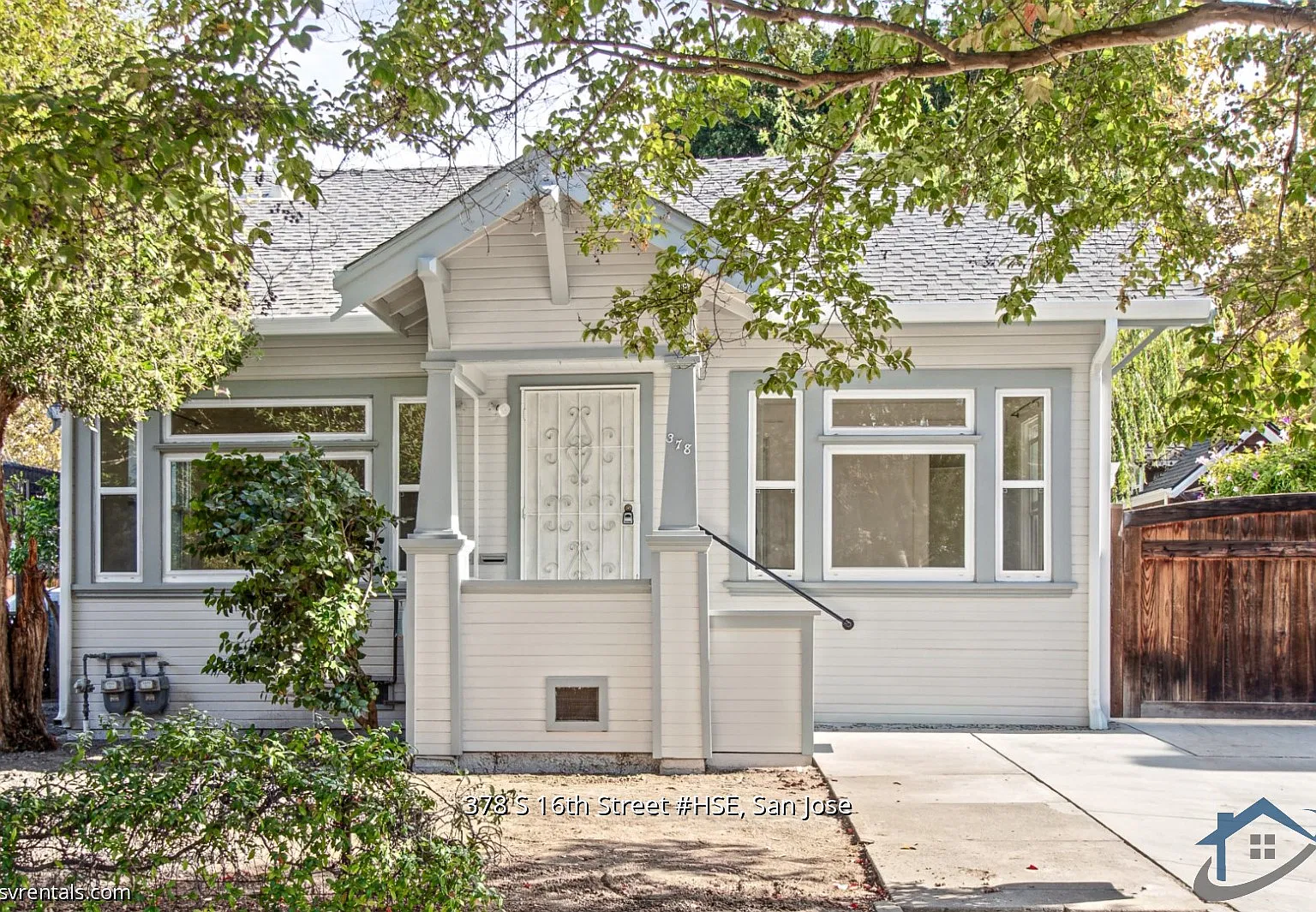 2 bed, 975 sqft, $3,195 — Photo 1