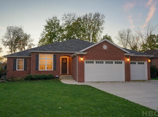 8130 Clearbrook Dr, Findlay, OH 45840