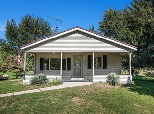 52466 28th Ave, Bangor, MI 49013