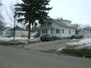 1319 Cherry St, Grand Forks, ND 58201