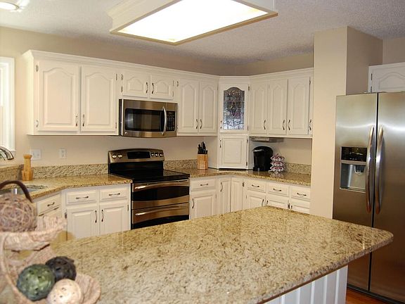 5th image of 11510 Whispering Bend Dr