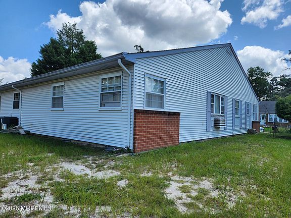 2nd image of 8-A Birchwood Drive