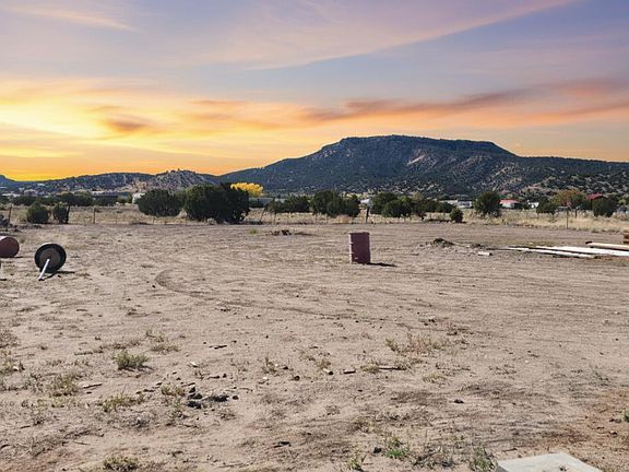 3rd image of 1983 E Crystal Ln