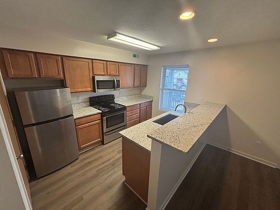 2nd image of 106 E 11th Ave #C