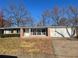 1535 Thoroughbred Ln, Florissant, MO 63033
