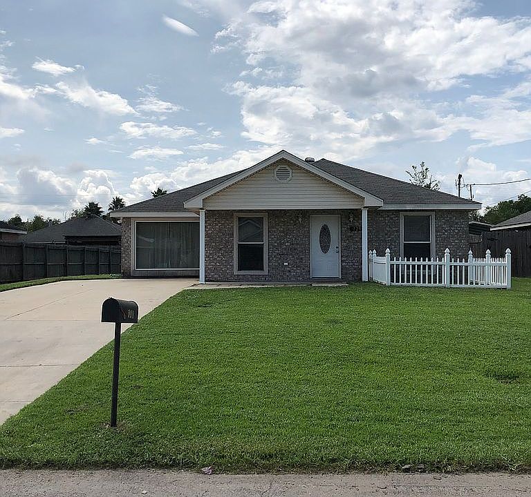 1st image of 729 Camellia Ave
