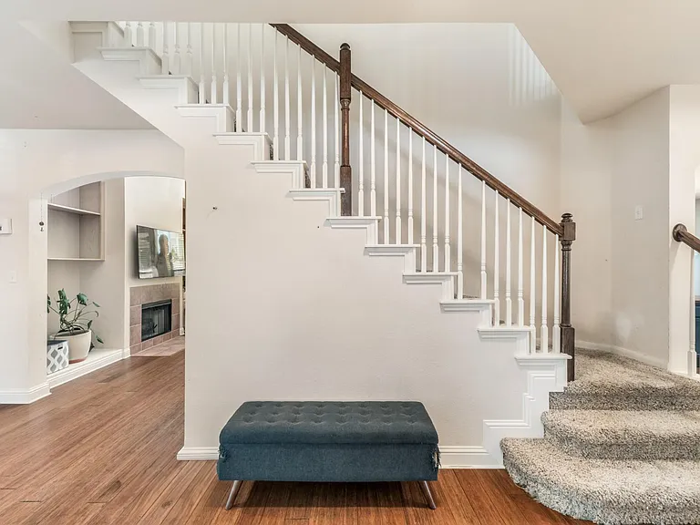 1107 Hollybrook Cv — Photo 5