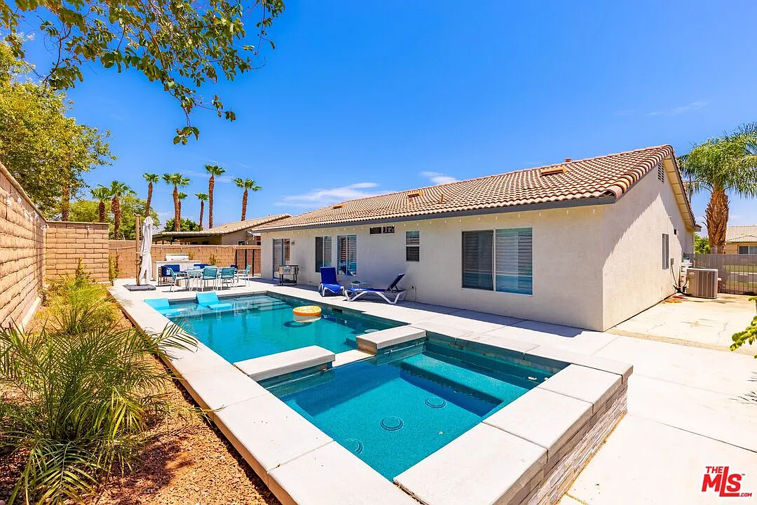 4 bed, 3.0 bath, 2125 sqft, $3,900 — Photo 1