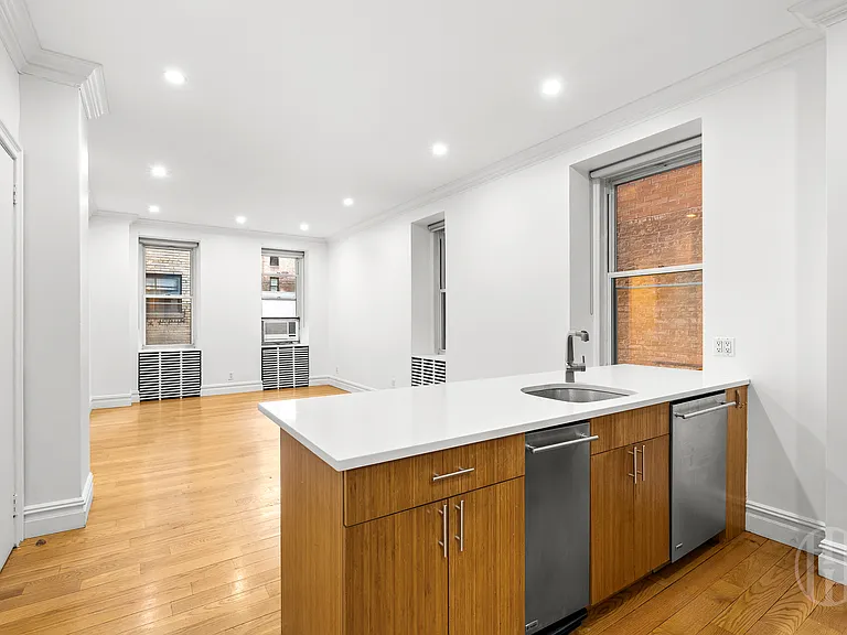 26 E 63rd St #2C — Photo 2