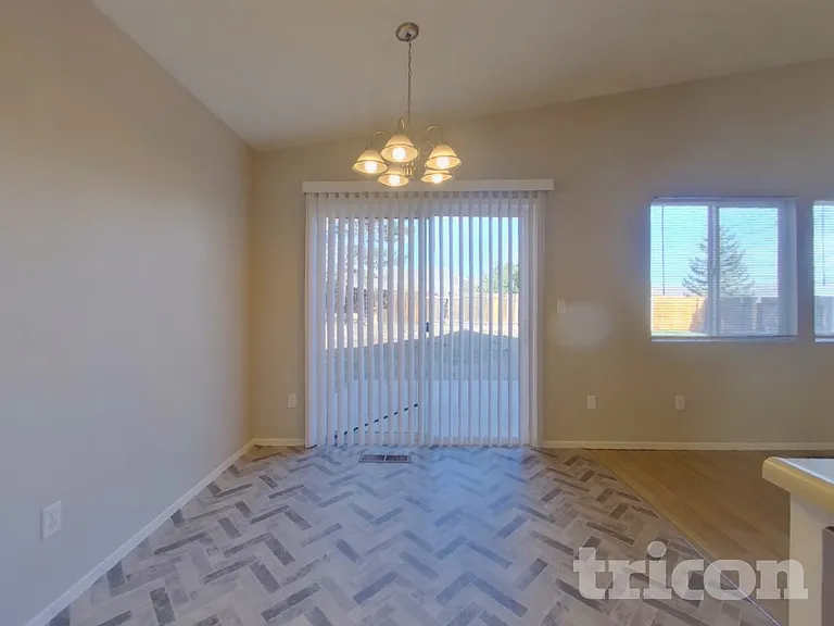 8475 Sopwith Blvd — Photo 7