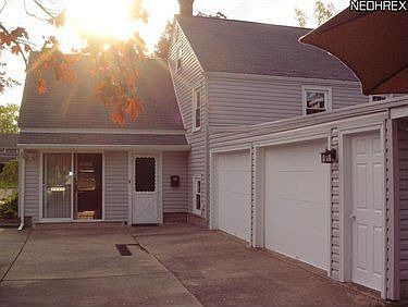 4th image of 1924 Estabrook Ave NW