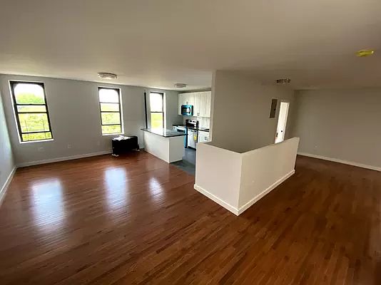 3rd image of 596 Edgecombe Ave #6PHA