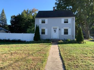 547 Plumtree Rd, Springfield, MA 01118
