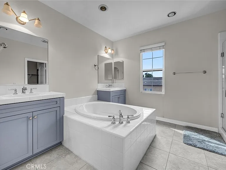 755 S Melrose St — Photo 30
