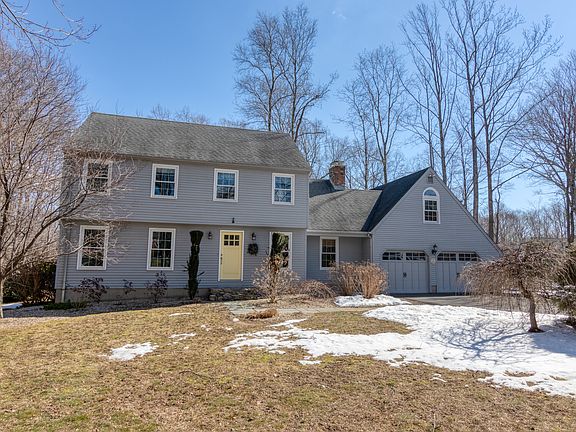 3 Colonial Court