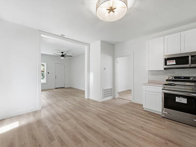 7128 Avenue K — Photo 8