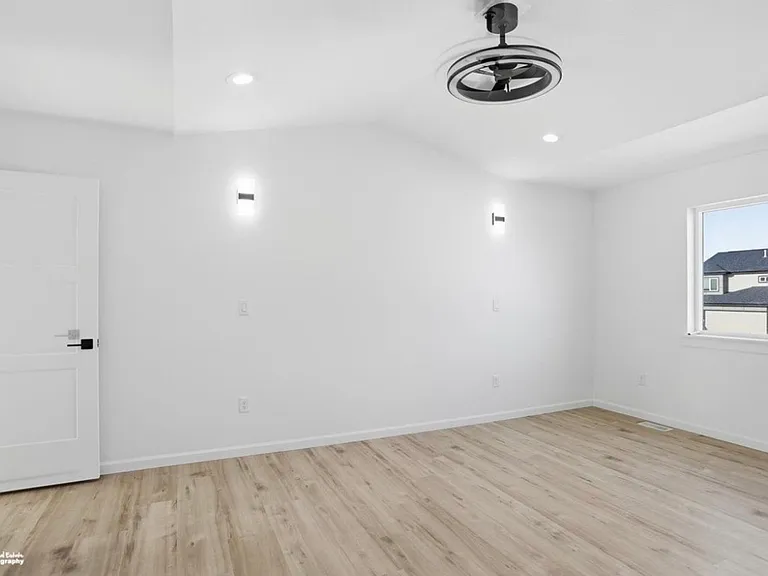 336 W Ashbrook Dr — Photo 40