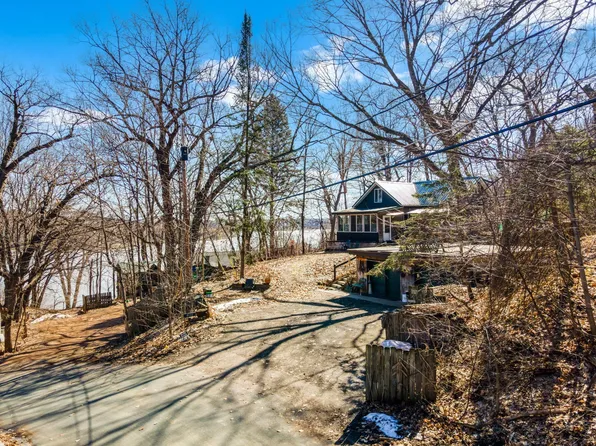 6711 Mohawk Dr, Chanhassen, MN 55317