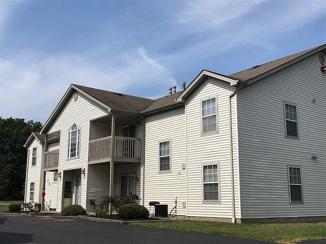 1st image of 734 Mauro Cir #4