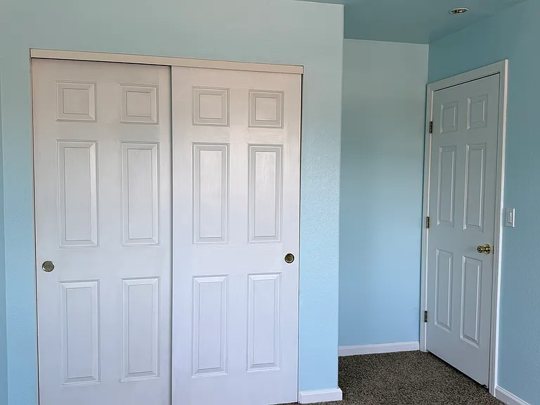 6450 Cougar Dr #B — Photo 4