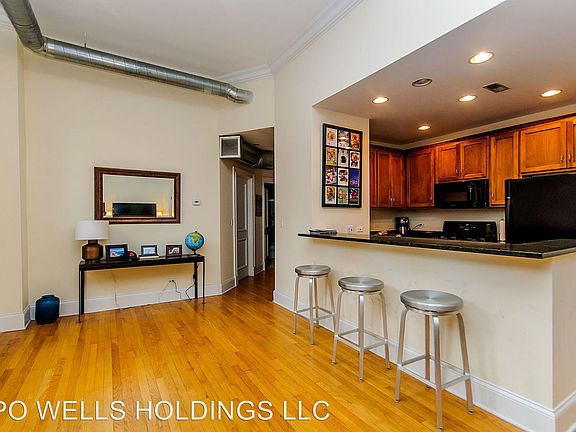5th image of 166 W Grand Ave #166 W.