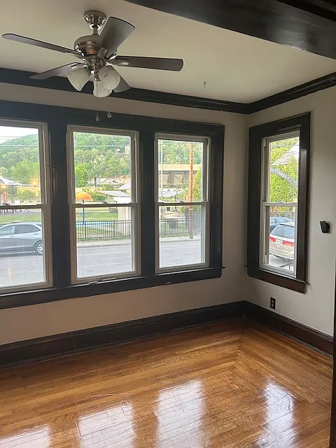 3 bed, 2256 sqft, $1,600 — Photo 3